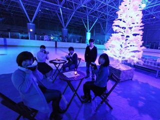 氷上のクリスマス In 新潟アサヒアレックスアイスアリーナ イルミネーション ライトアップ 新潟市 イベント情報 なじらぼ